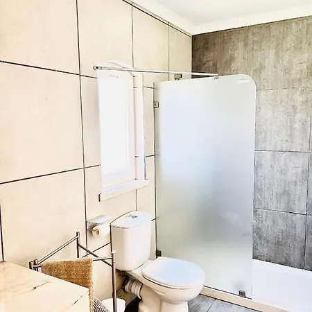 Ocean Tree Ferrel ゲストハウス